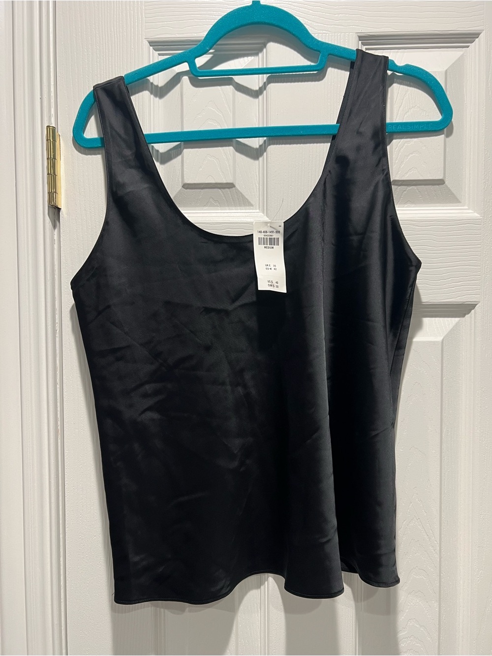 NWT Abercrombie & Fitch Black Satin Scoop Neck Camisole - Picture 2 of 4